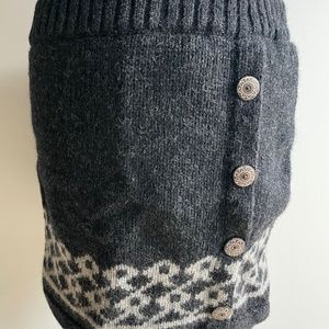 Chunky wool knit skirt